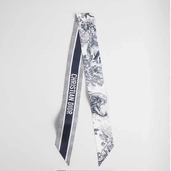 Dior Toile de Jouy Sauvage Mitzah Ivory and Navy Blue Silk Twill - Picture 2 of 8